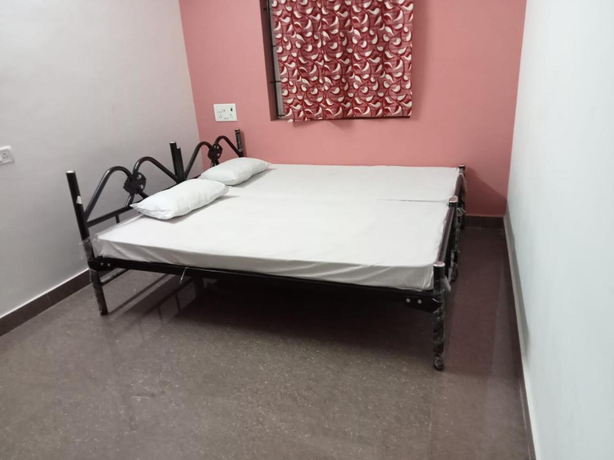 Allamanda Abode Aparthotel Chennai Esterno foto